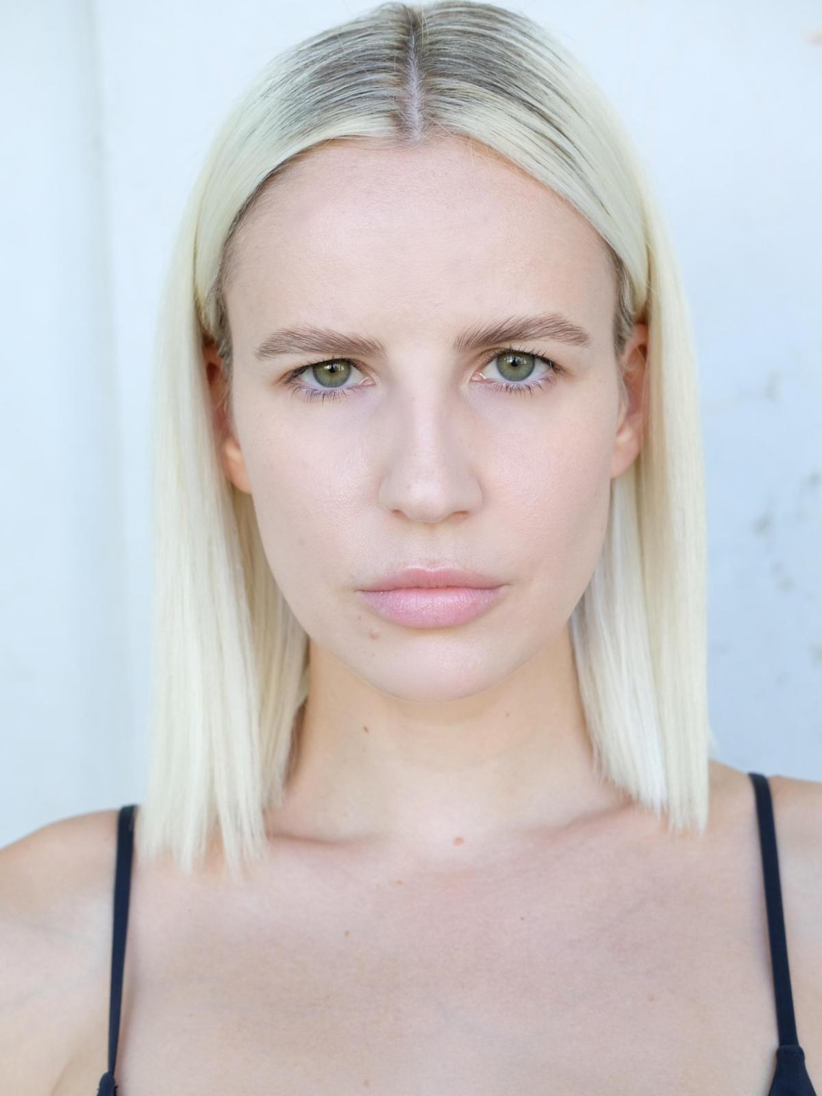 SELINA DIGITALS FEMALE MODEL AT RELOAD MODELS