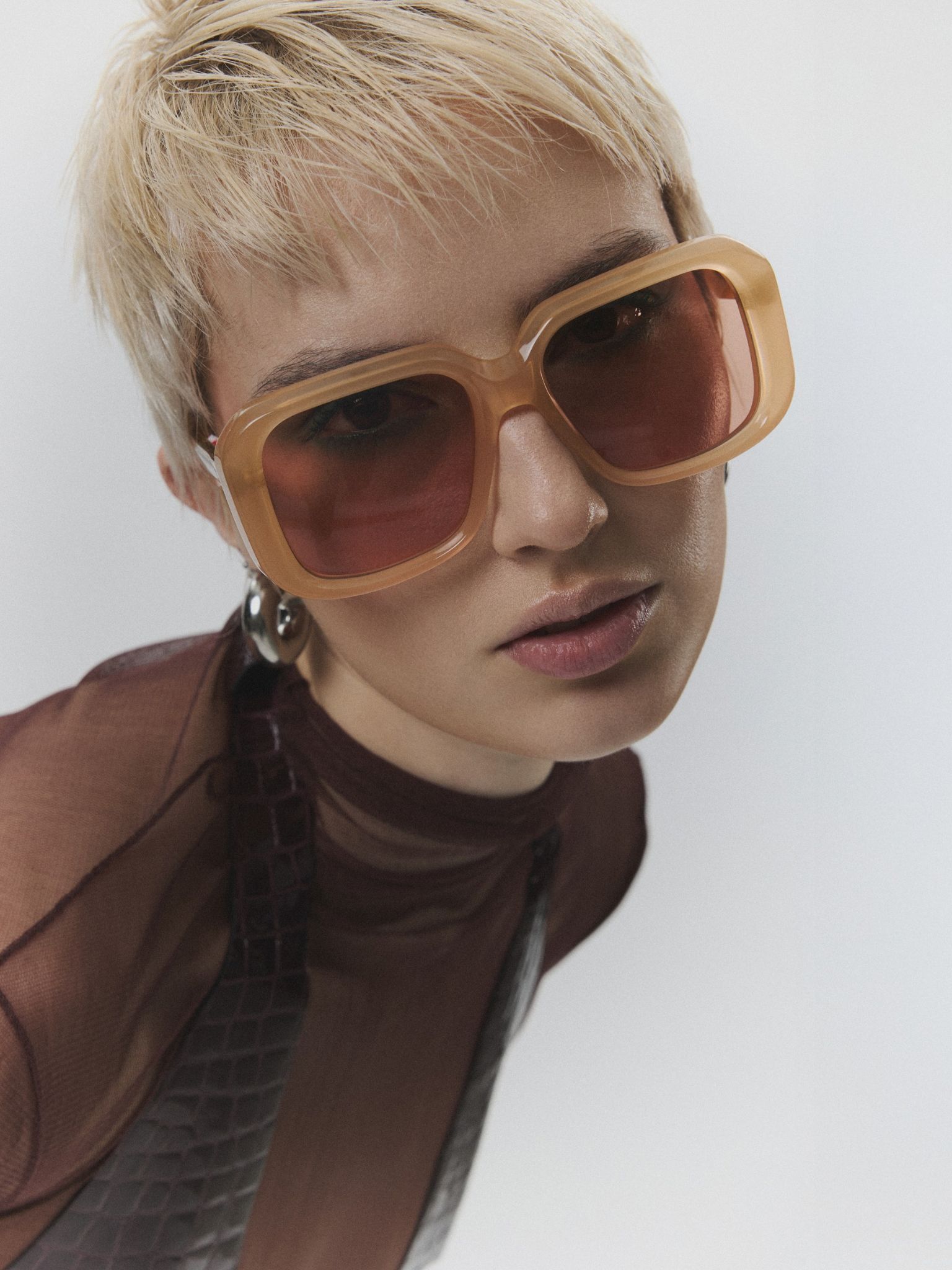 EMA FEMALE MODEL AT RELOAD MODELS